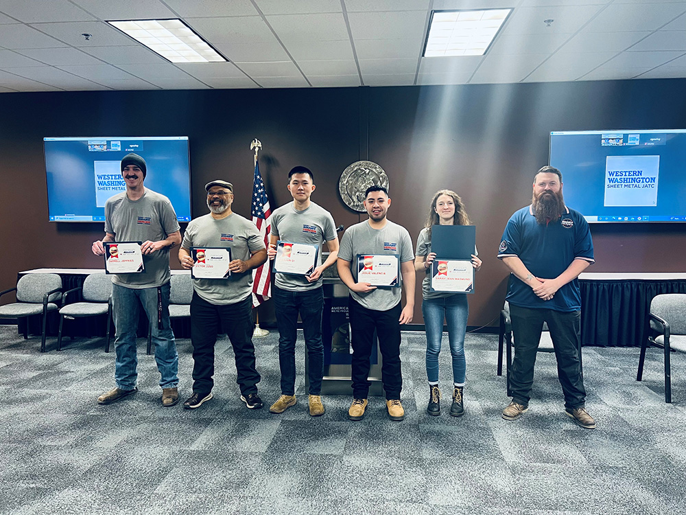 Veteran, active-duty members of military graduate from SMART Heroes program
