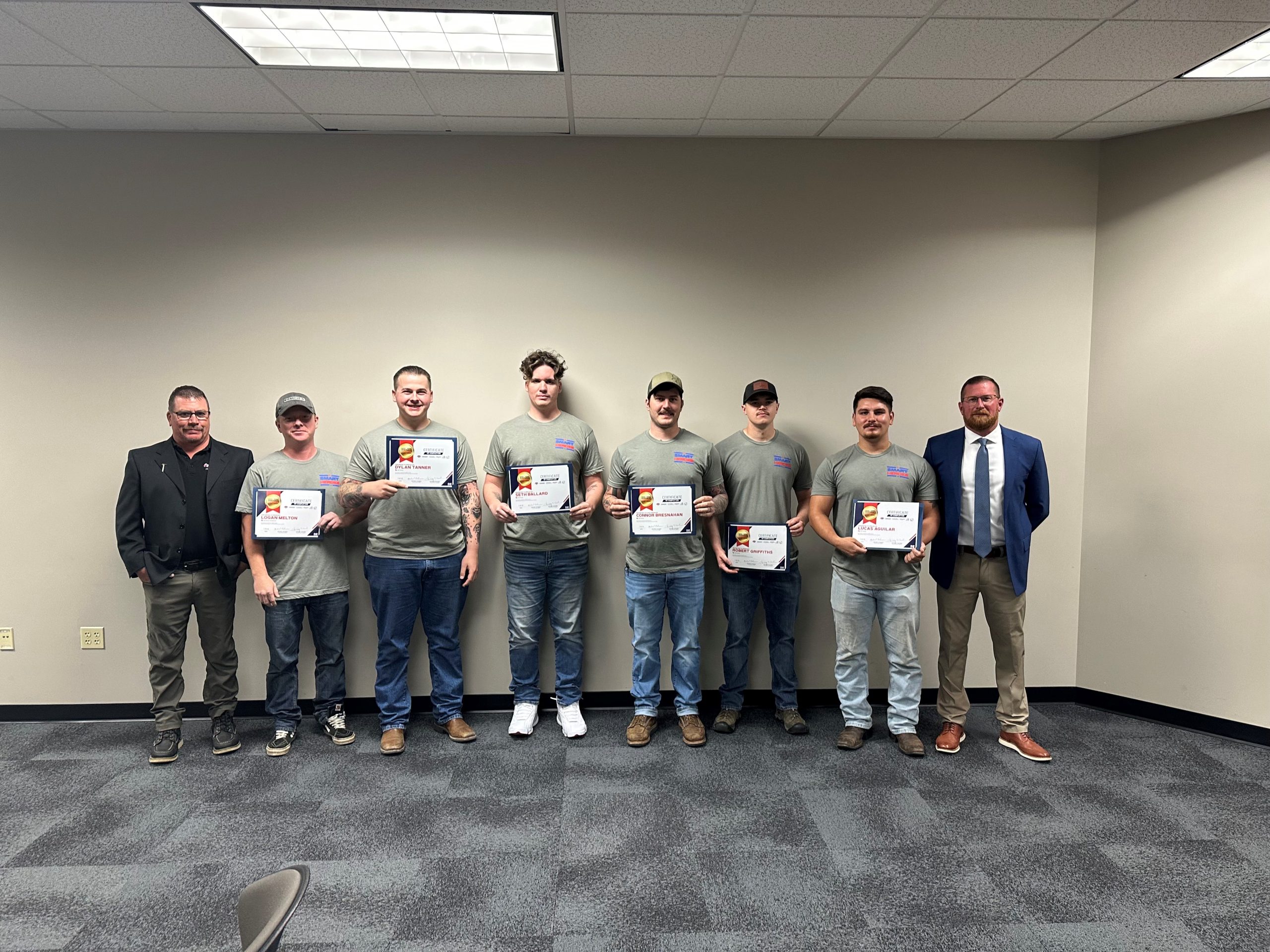 U.S. Army members, veteran graduate from Washington SMART Heroes program